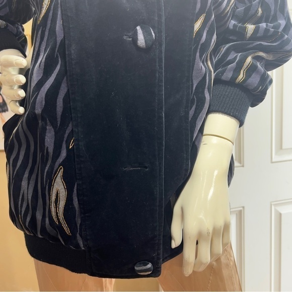 Vintage 80’s Jacket with Shoulder Pads. Animal Print glittered and shoulder pads - Picture 14 of 16